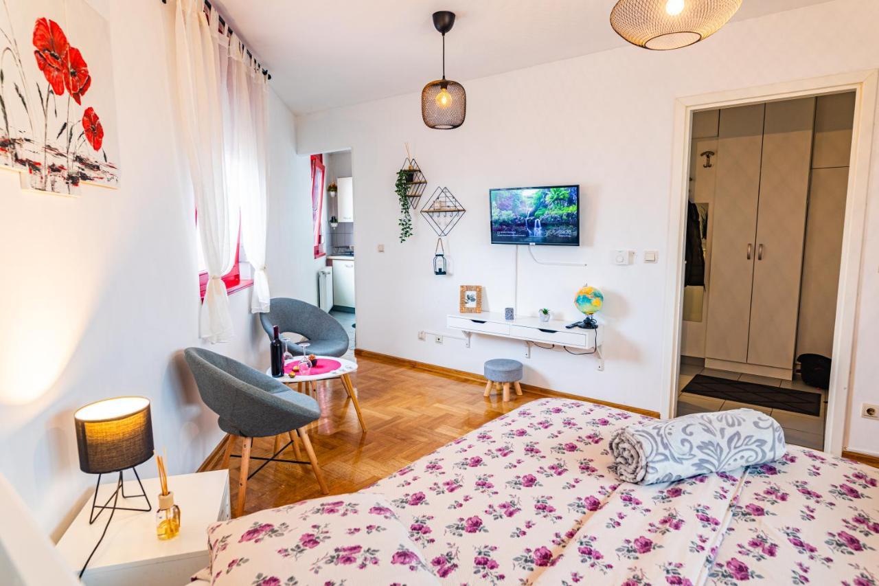 Flexible Selfcheckins 15 & 19 - Zagreb - Garage - Loggia - New - Apartments Repinc Exterior foto
